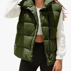 NWOT Fiona Jolin Green Puffer Vest
